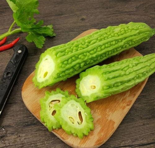 富锦吃瓜,揭秘当地特色美食背后的故事